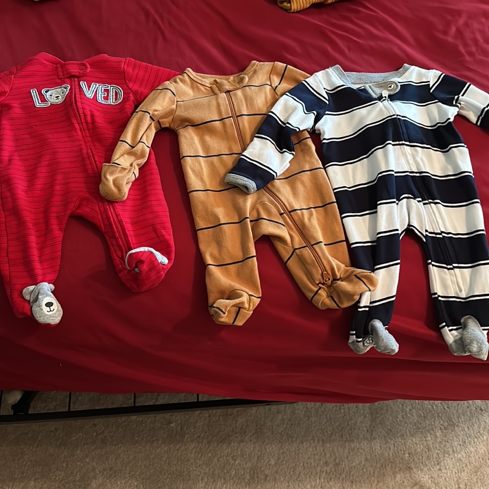 Newborn onesies - Picture 2 of 8